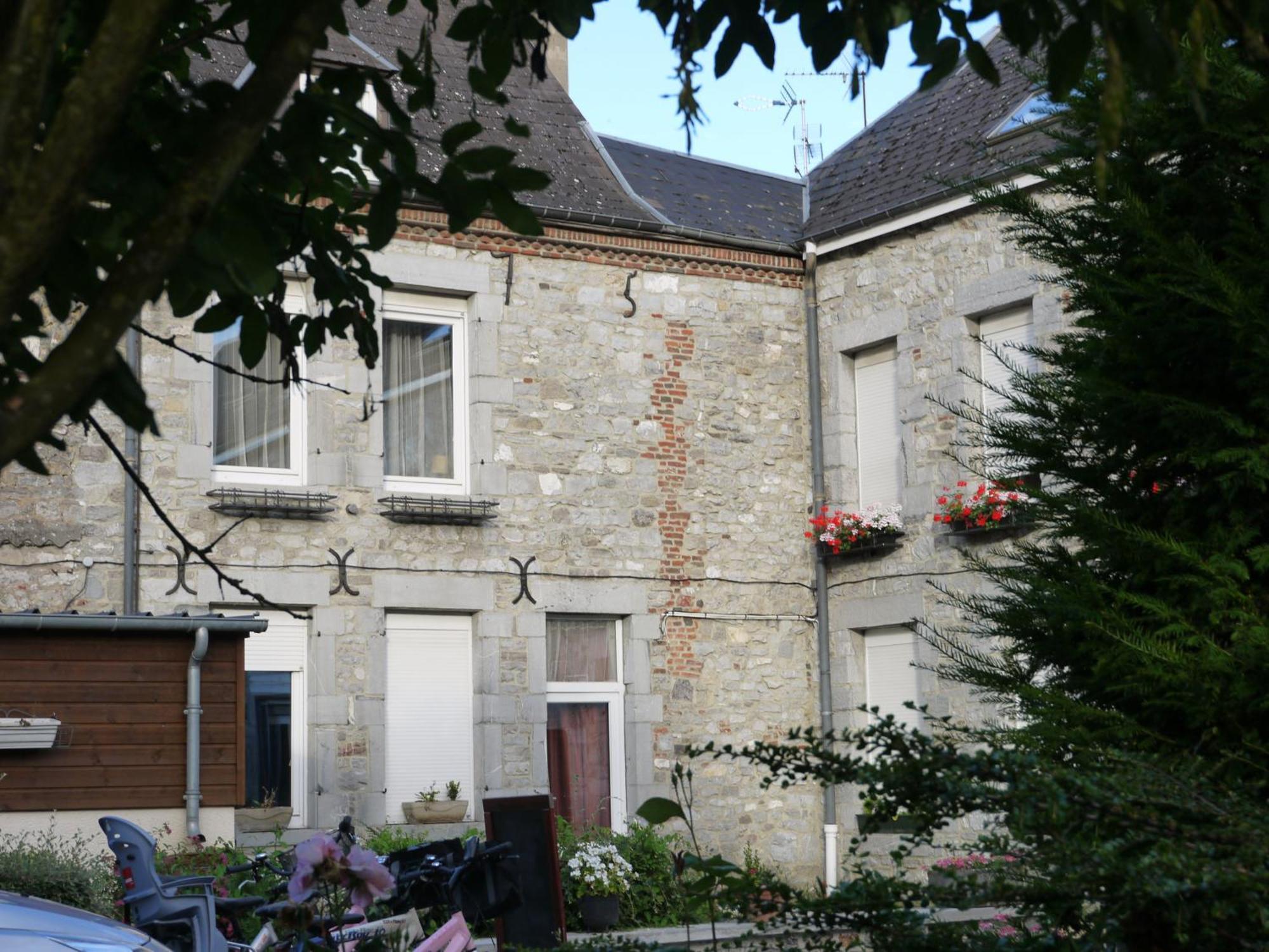 Hotel Val Saint Hilaire Givet Eksteriør billede