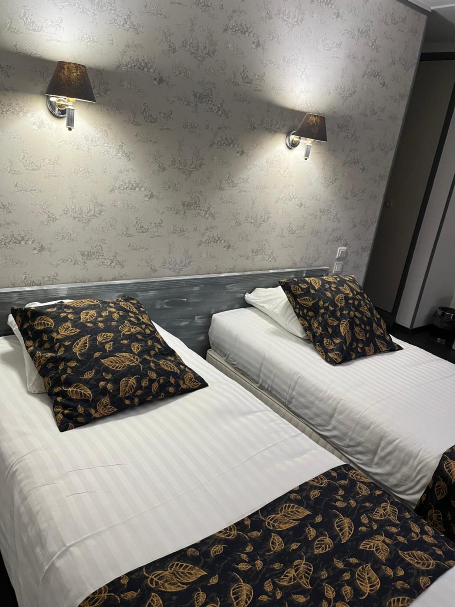 Hotel Val Saint Hilaire Givet Eksteriør billede