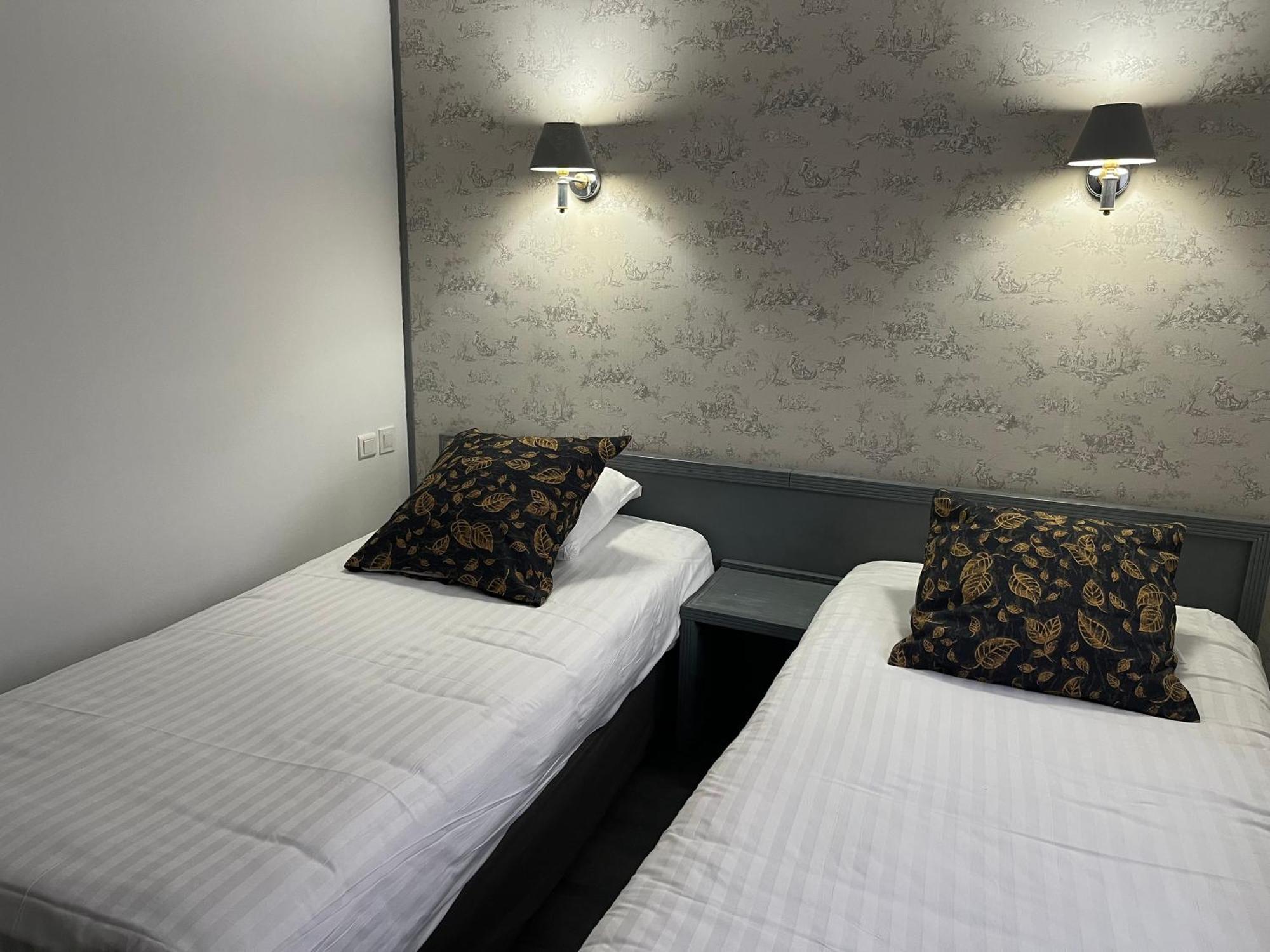 Hotel Val Saint Hilaire Givet Eksteriør billede