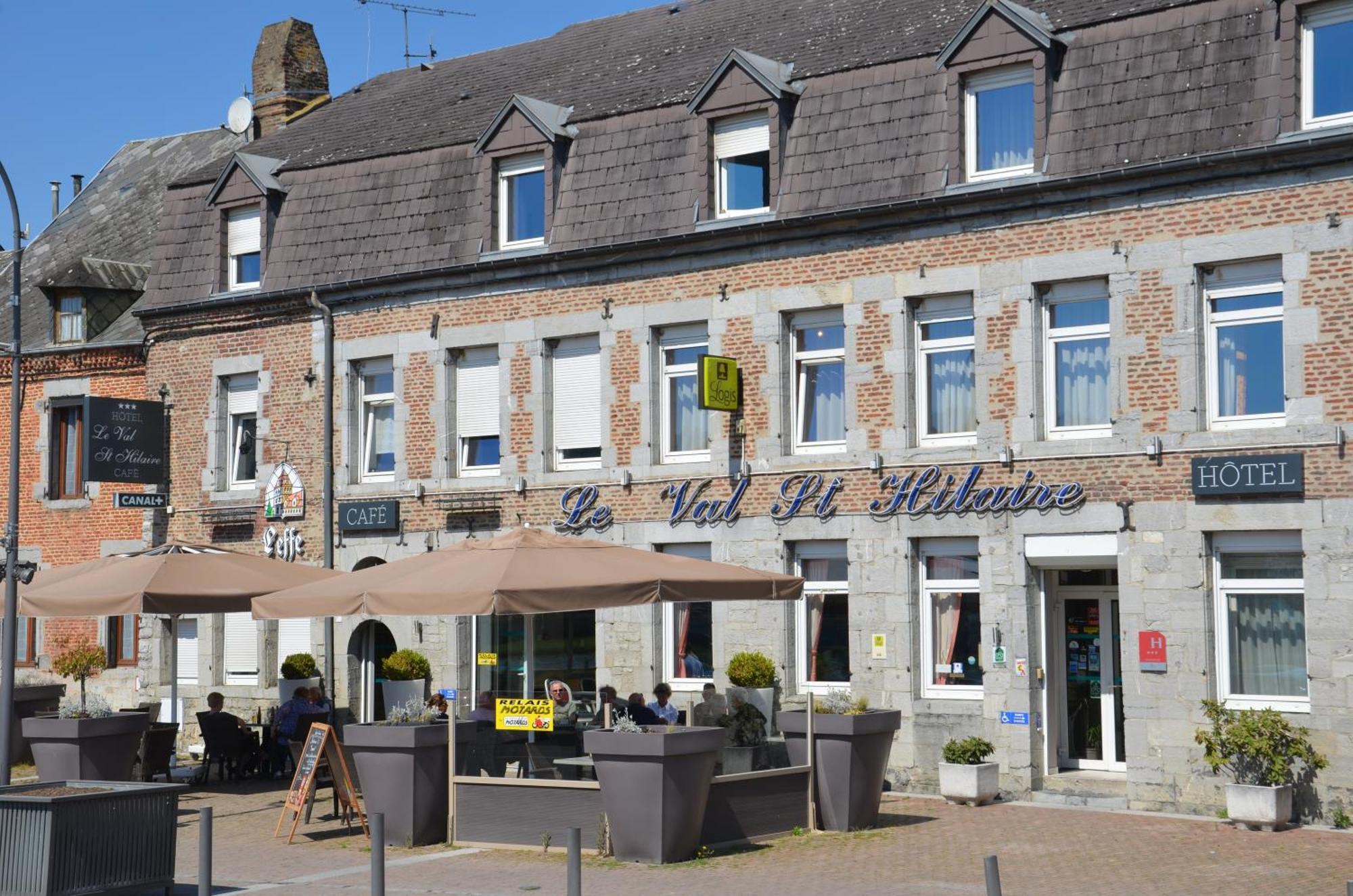 Hotel Val Saint Hilaire Givet Eksteriør billede